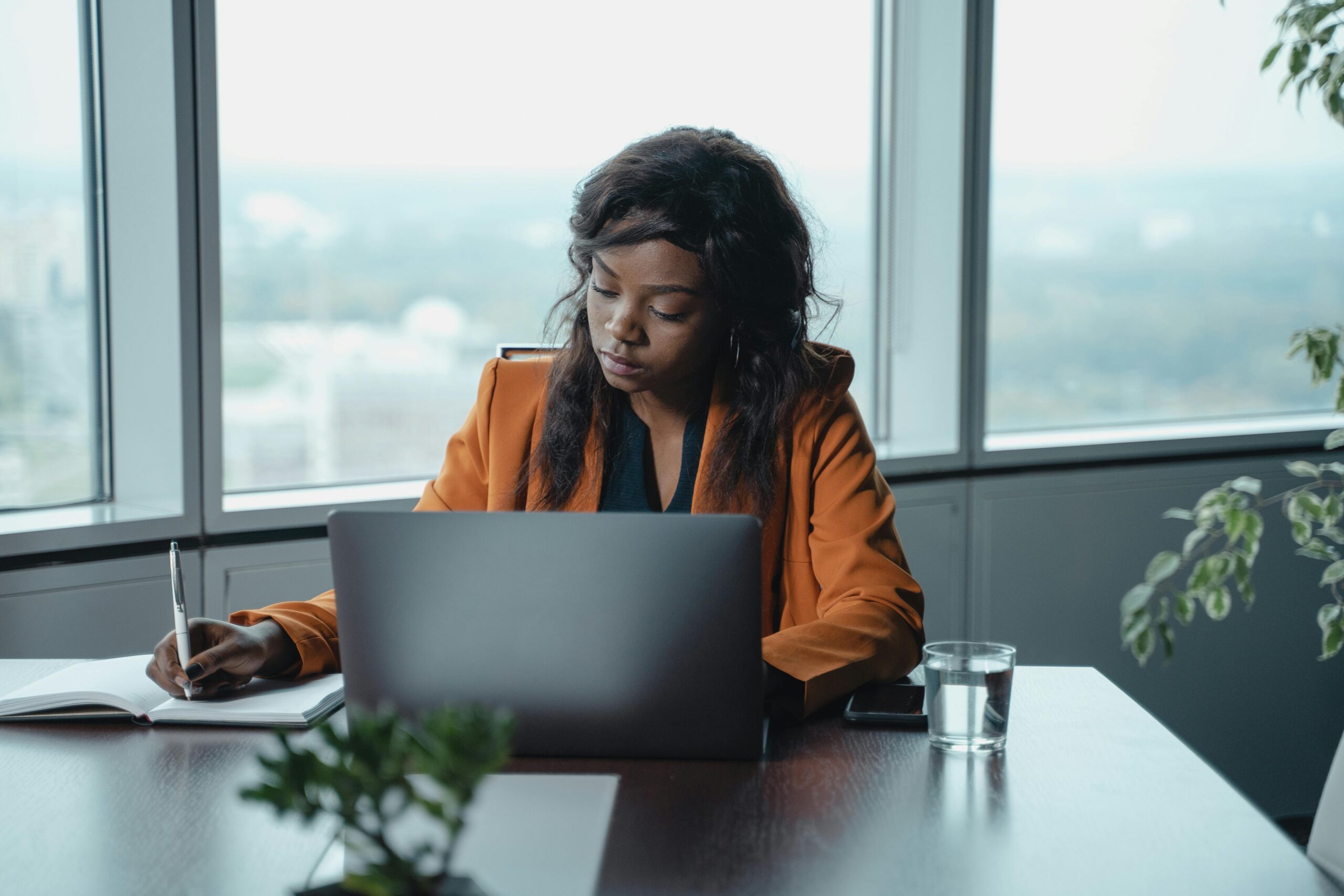 Management du Portefeuille Client et Reporting sur l'Evolution du Marché (Power Bi)